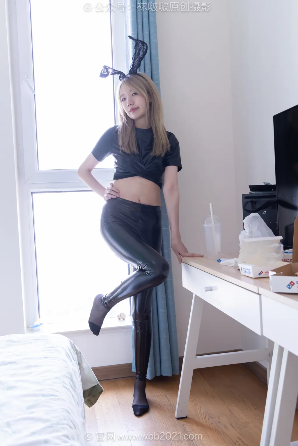 [BoBoSocks袜啵啵]NO.609 小甜豆-短靴、薄黑丝、皮衣皮裤裤里丝、裸足[205P/1V/6.56GB]-美图