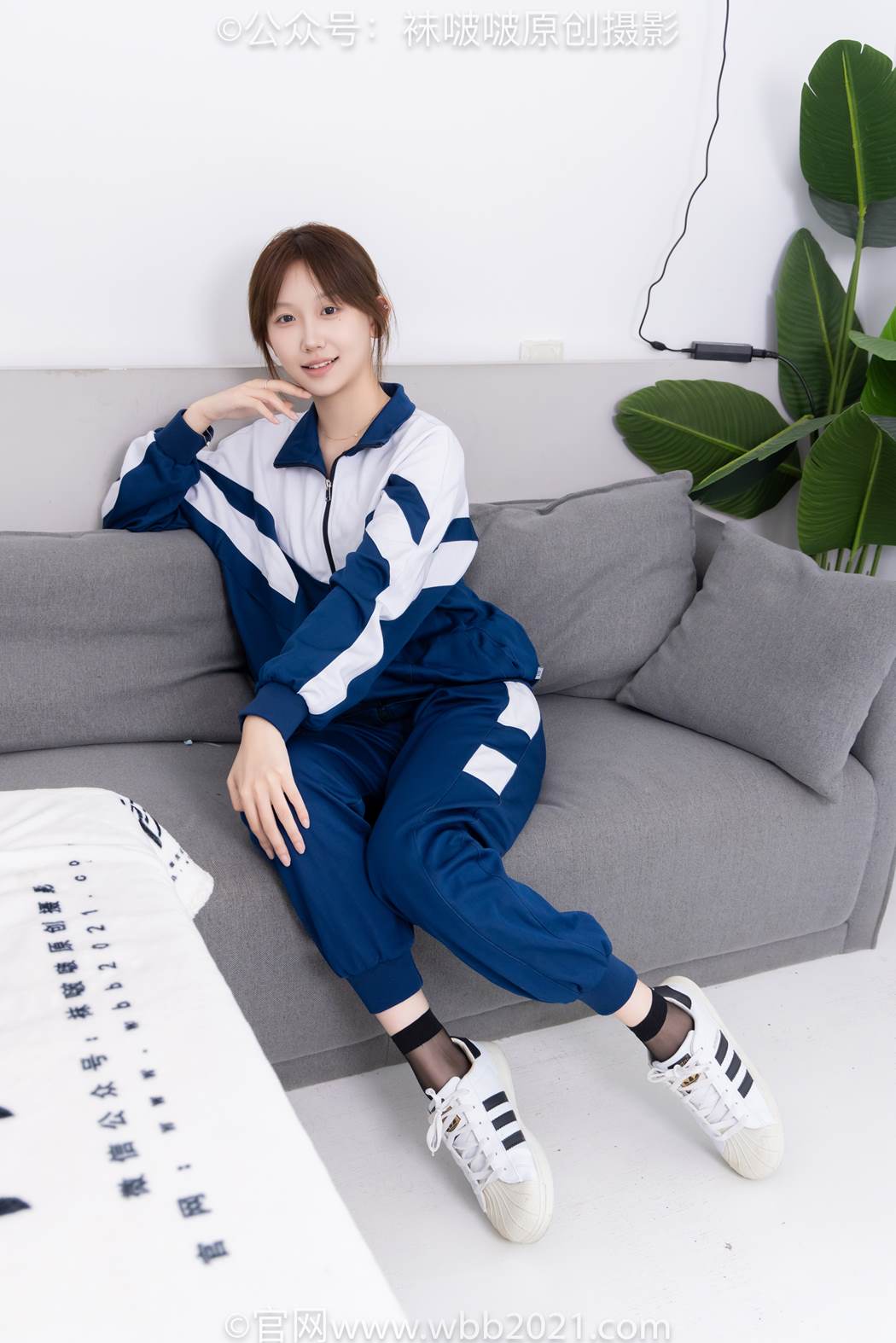 图片[3]-[BoBoSocks袜啵啵]NO.584 香菜 校服、板鞋、短黑丝[149P/1V/7.49GB]-美图