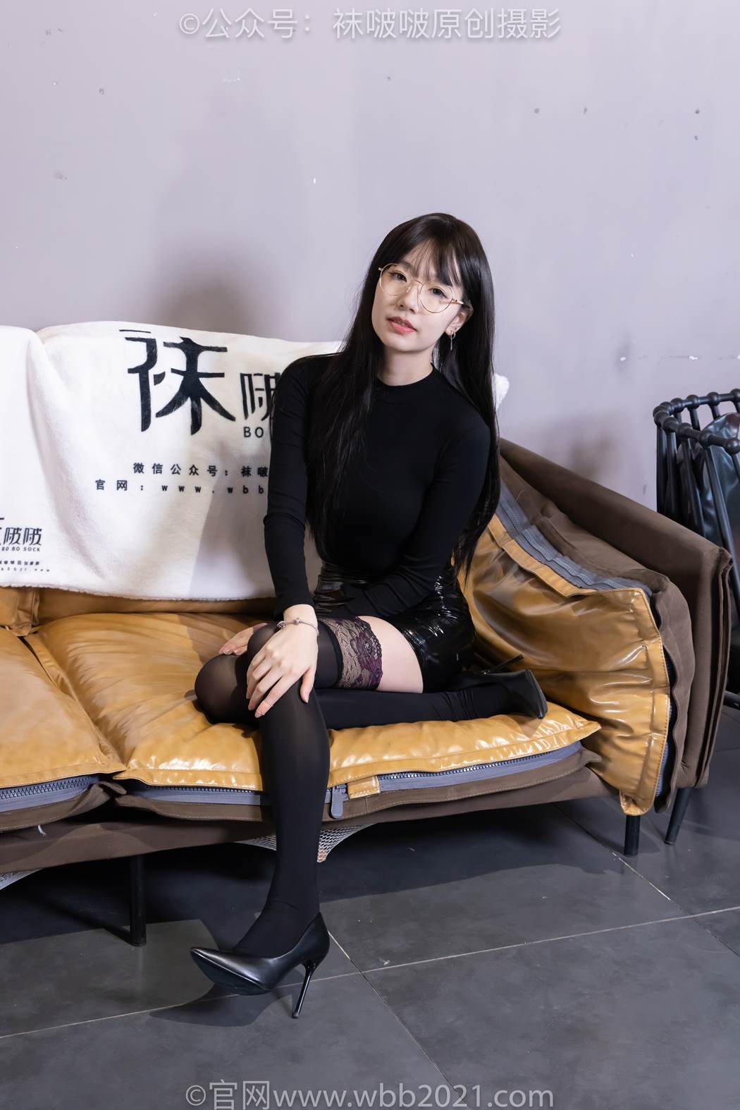 图片[2]-[BoBoSocks袜啵啵]NO.585 小甜豆-高跟鞋、大腿黑丝、踩面包剧情[158P/1V/7.83GB]-美图