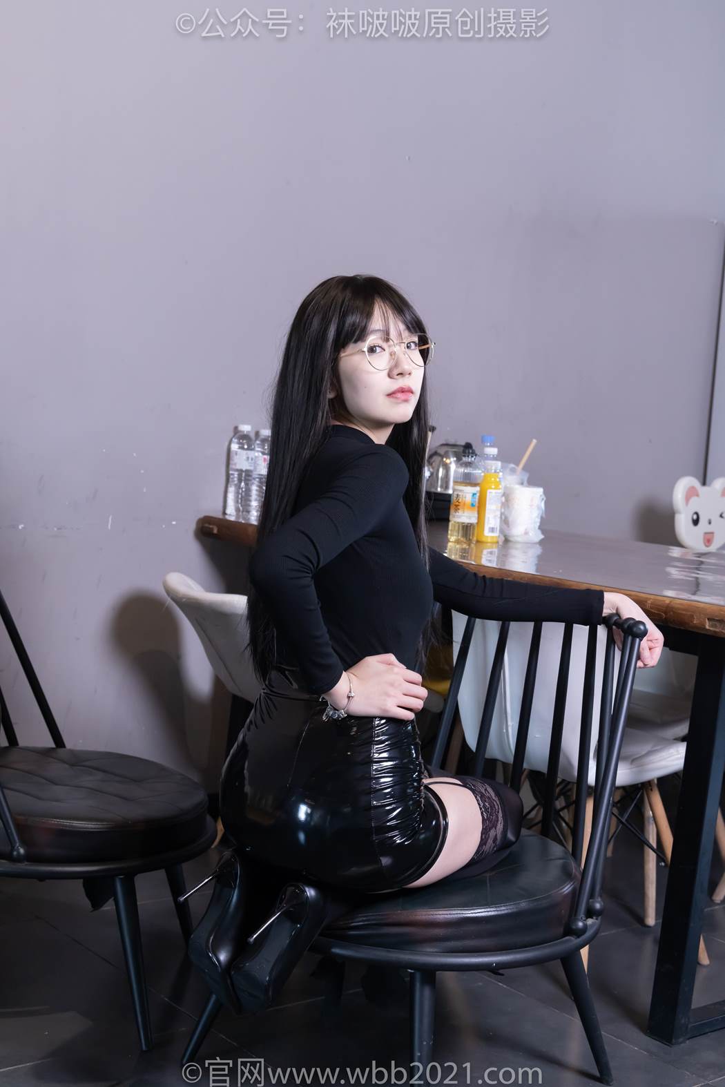 图片[3]-[BoBoSocks袜啵啵]NO.585 小甜豆-高跟鞋、大腿黑丝、踩面包剧情[158P/1V/7.83GB]-美图