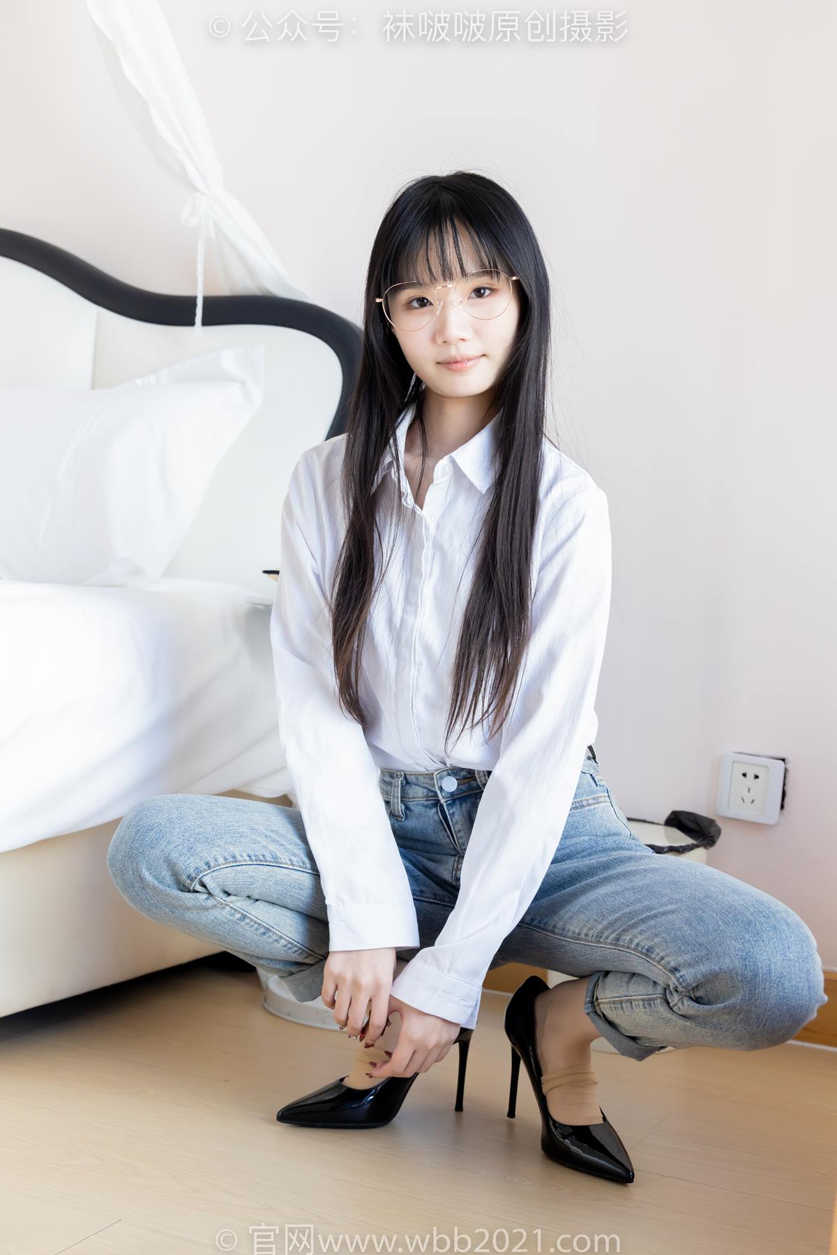 图片[2]-[BoBoSocks袜啵啵]NO.559 甜甜圈-高跟鞋、短肉丝、垫脚半蹲半脱袜子剧情[146P/1V/6.22GB]-美图