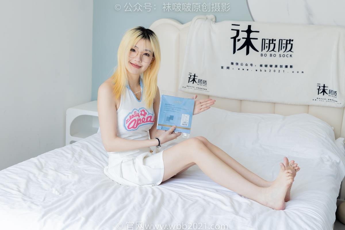 图片[2]-[BoBoSocks袜啵啵]NO.543 小甜豆 高跟鞋、油亮淡蓝丝、腰丝[150P/1V/5.99GB]-美图
