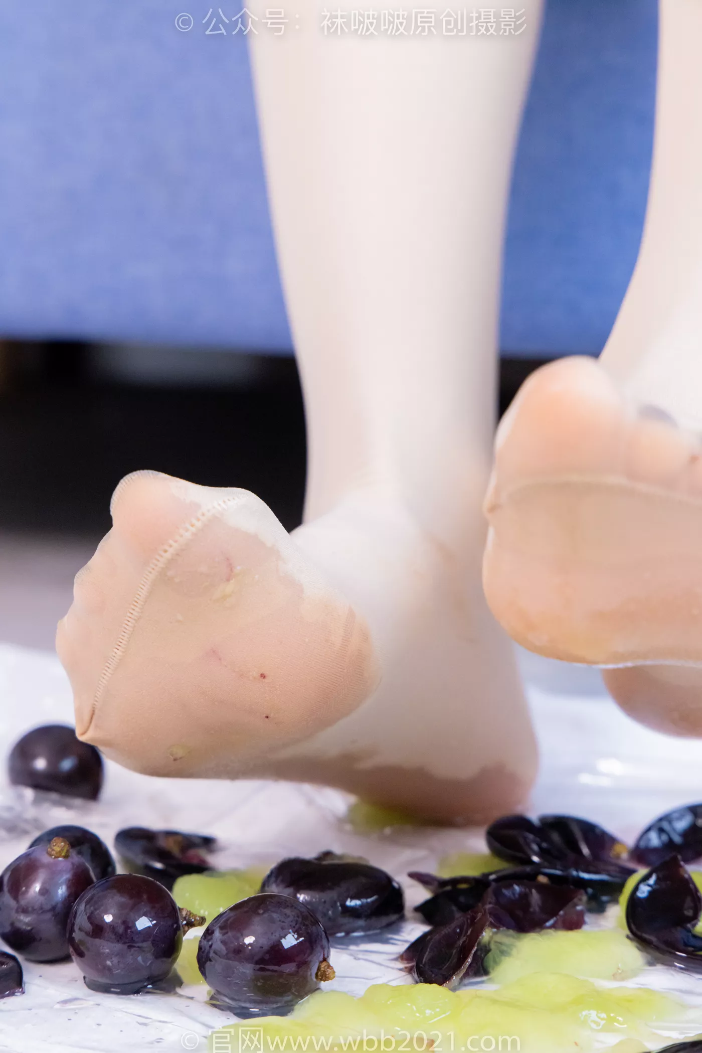 [BoBoSocks袜啵啵]NO.483 奶油-板鞋、白船袜厚肉丝叠穿、厚肉丝、瑜伽动作、船袜和丝袜分别踩葡萄剧情[170P/1V/7.13GB]-美图