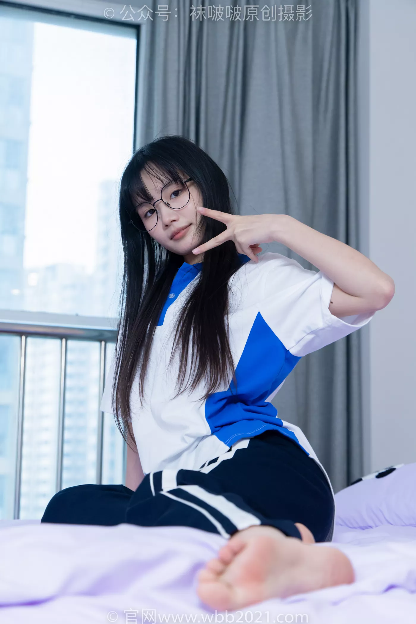 [BoBoSocks袜啵啵]NO.471 甜甜圈-高跟鞋、黑丝、短肉丝、裸足、校服裤里丝[150P/1V/6.89GB]-美图