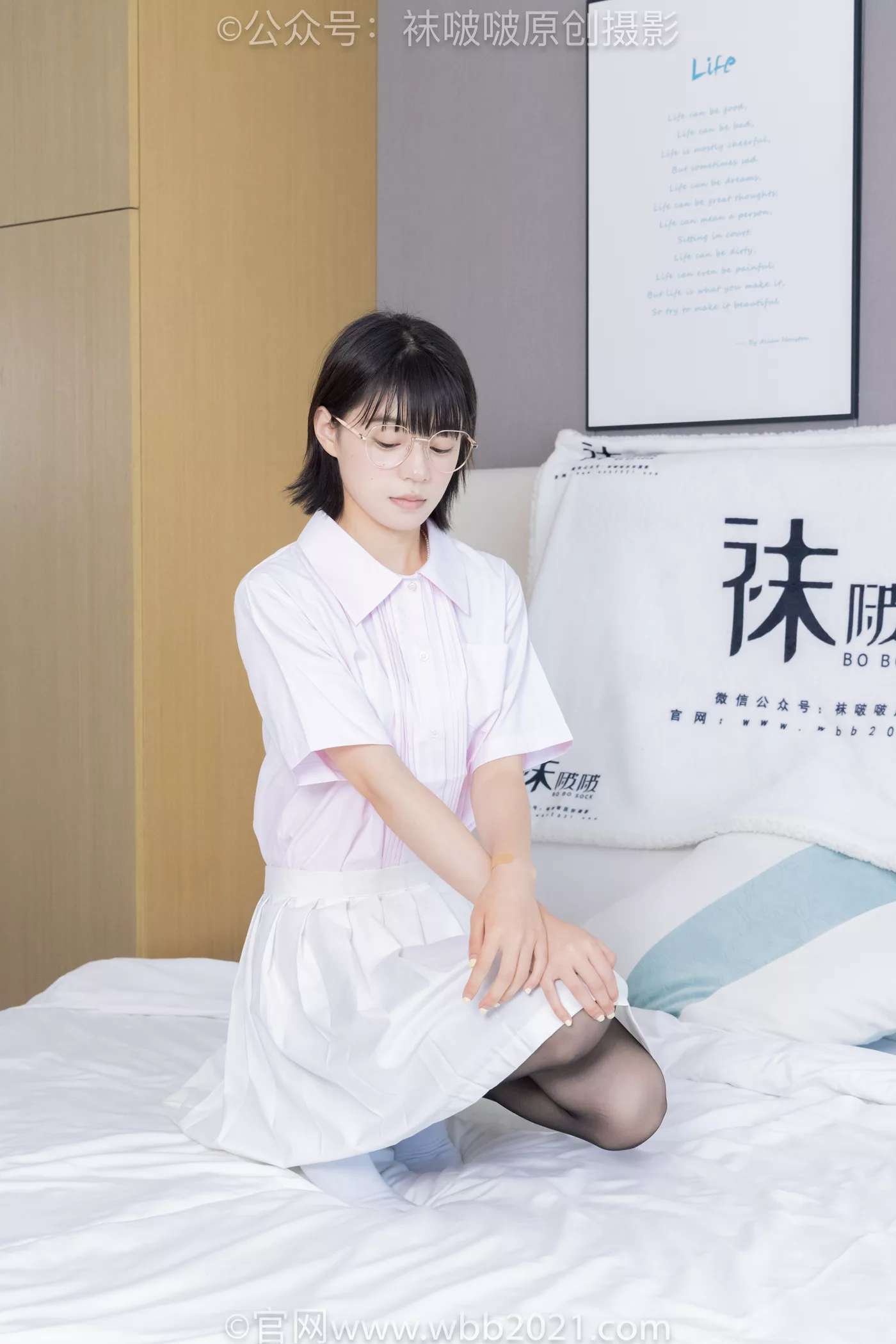 [BoBoSocks袜啵啵]NO.449 糯米 运动鞋、白棉袜、黑丝[148P/1V/7.58GB]-美图