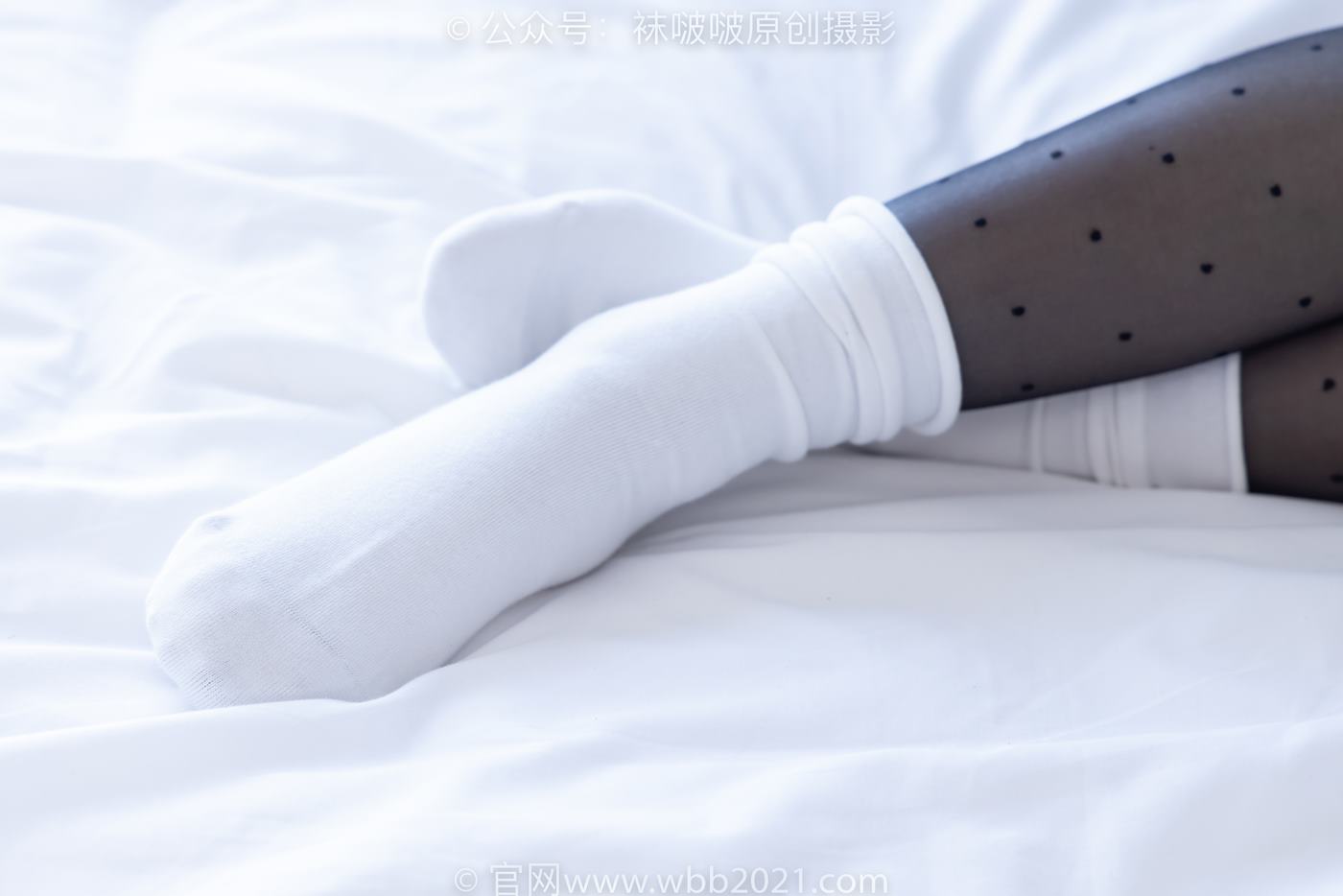 图片[5]-[BoBoSocks袜啵啵]NO.418 甜甜圈-板鞋、白棉袜、波点黑丝[145P/1V/5.87GB]-美图