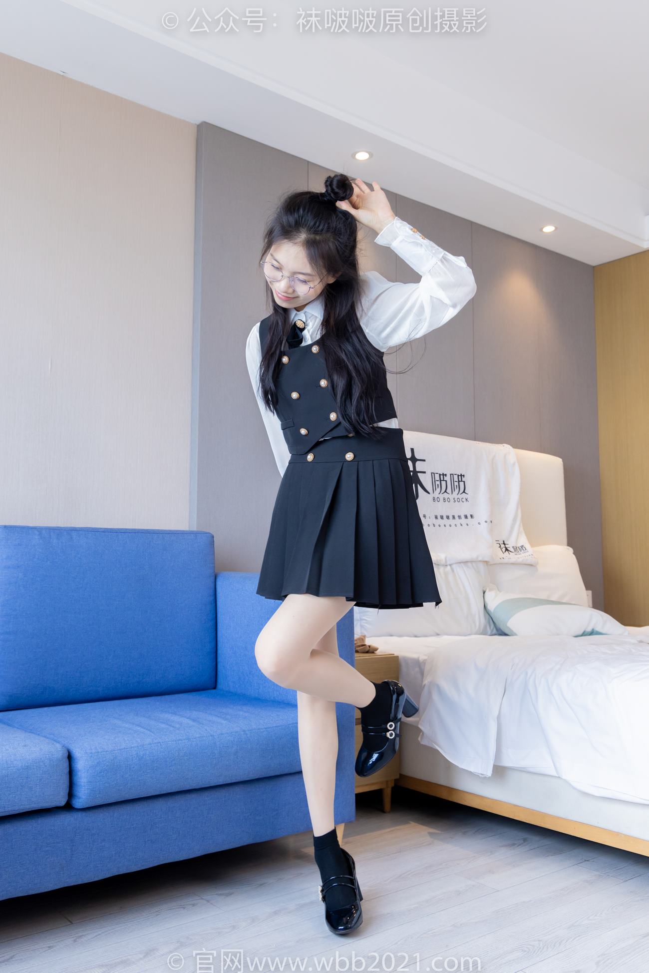 图片[2]-[BoBoSocks袜啵啵]NO.431 芝士-高跟鞋、板鞋、黑棉袜、粉棉袜、油亮肉丝[140P/1V/6.85GB]-美图