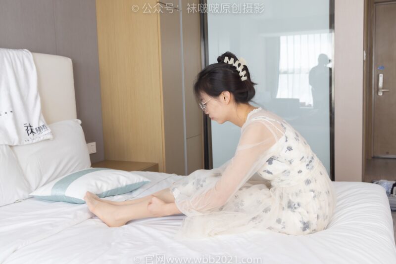 [BoBoSocks袜啵啵]NO.388 芝士-两双平底鞋、厚肉丝、肉丝[150P/1V/5.68GB]-美图