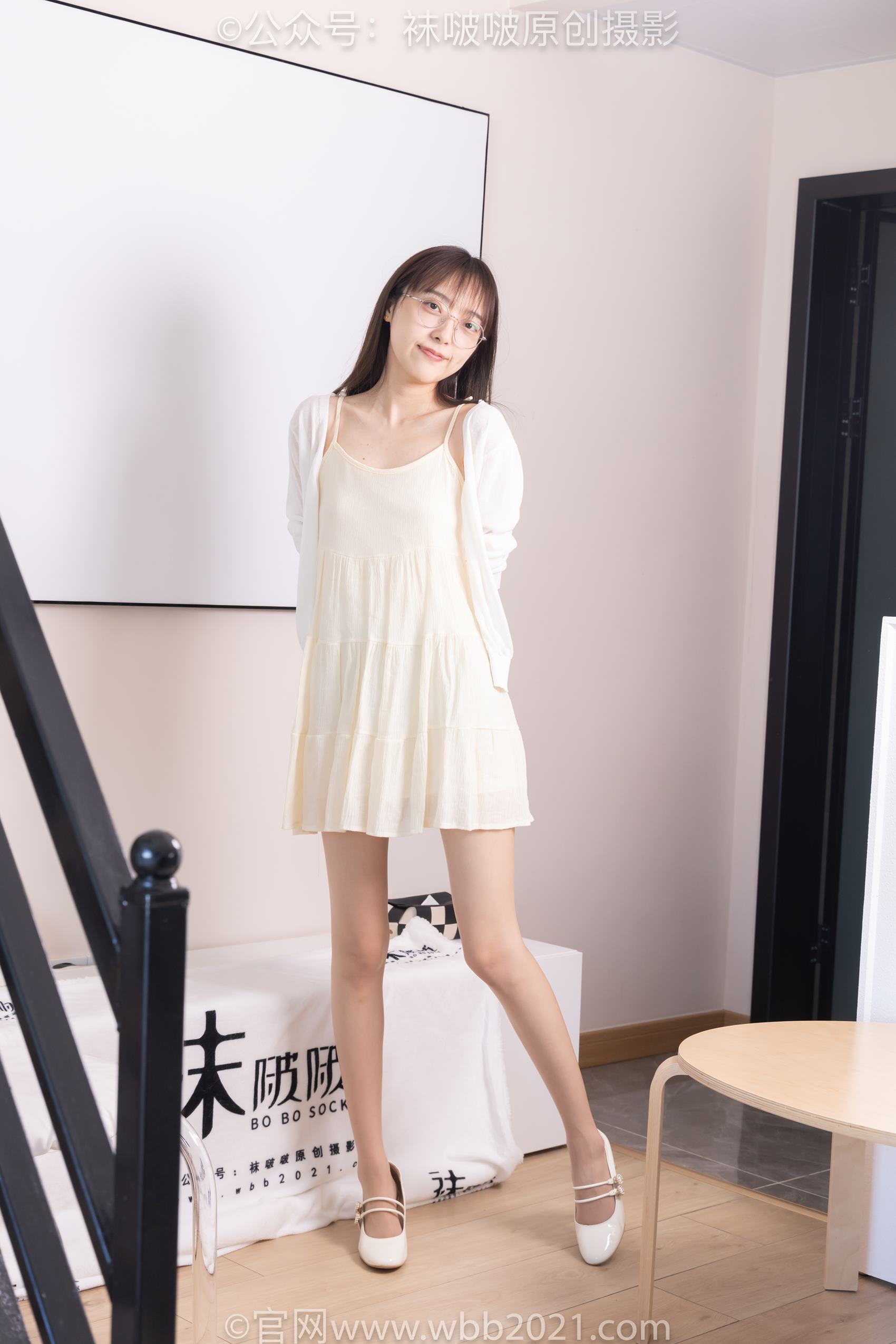 图片[2]-[BoBoSocks袜啵啵]NO.391 稚予-两双高跟鞋、肉丝、油亮白丝、裸足[145P/1V/6.56GB]-美图