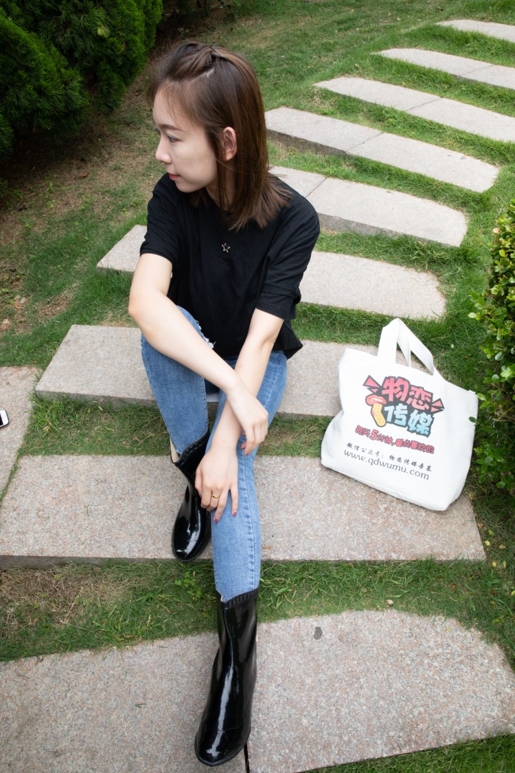 图片[2]-勿恋传媒 No.430 婷婷-花园少女 [148P/1V/5.00GB]-美图