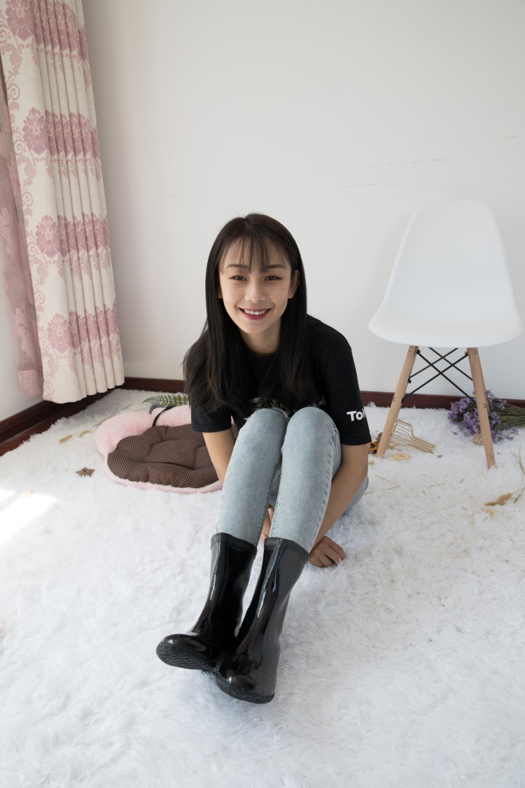 图片[2]-勿恋传媒 No.396 岚岚-雨中花 [200P/1V/5.22G]-美图