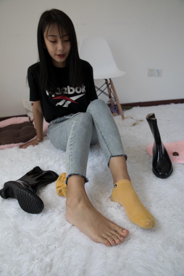 图片[3]-勿恋传媒 No.396 岚岚-雨中花 [200P/1V/5.22G]-美图