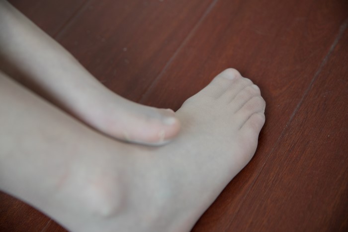 图片[4]-勿恋传媒 No.367：言言-暮色红酒 [143P/1V/3.75G]-美图