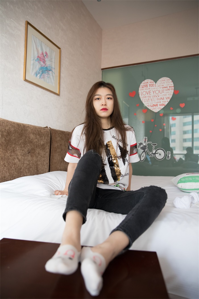 图片[3]-勿恋传媒 No.283 佳琪-从繁花似锦中走过 [229P/1V/5.78G]-美图