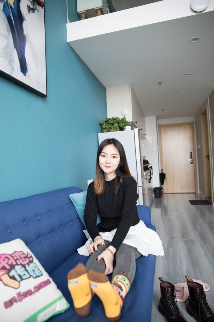 图片[2]-勿恋传媒 No.139 溏心-马丁靴下的多彩棉袜 [211P/1V/3.82G]-美图