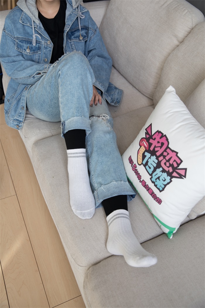 图片[2]-勿恋传媒 No.141 叶然-休闲装下的经典搭配 [140P/1V/2.6G]-美图