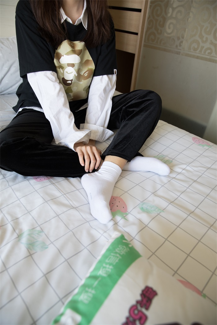 图片[1]-勿恋传媒 No.148 elise-今日份的纯情 [160P/1V/2.88G]-美图