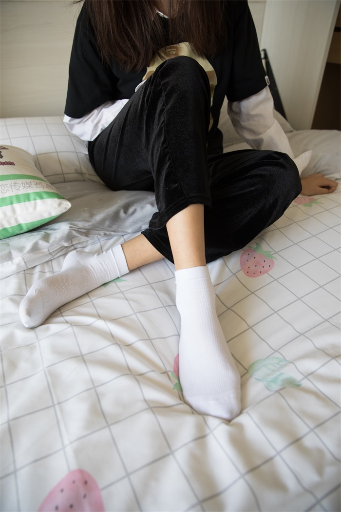 图片[3]-勿恋传媒 No.148 elise-今日份的纯情 [160P/1V/2.88G]-美图