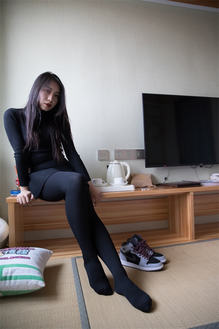 图片[2]-勿恋传媒 No.149 璐璐-舞蹈系女生的AJ与厚黑丝 [137P/1V/7.71G]-美图