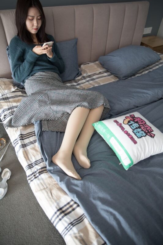 勿恋传媒 No.124 可儿-床边的肉丝秀 [99P/1V/2.05GB]-美图