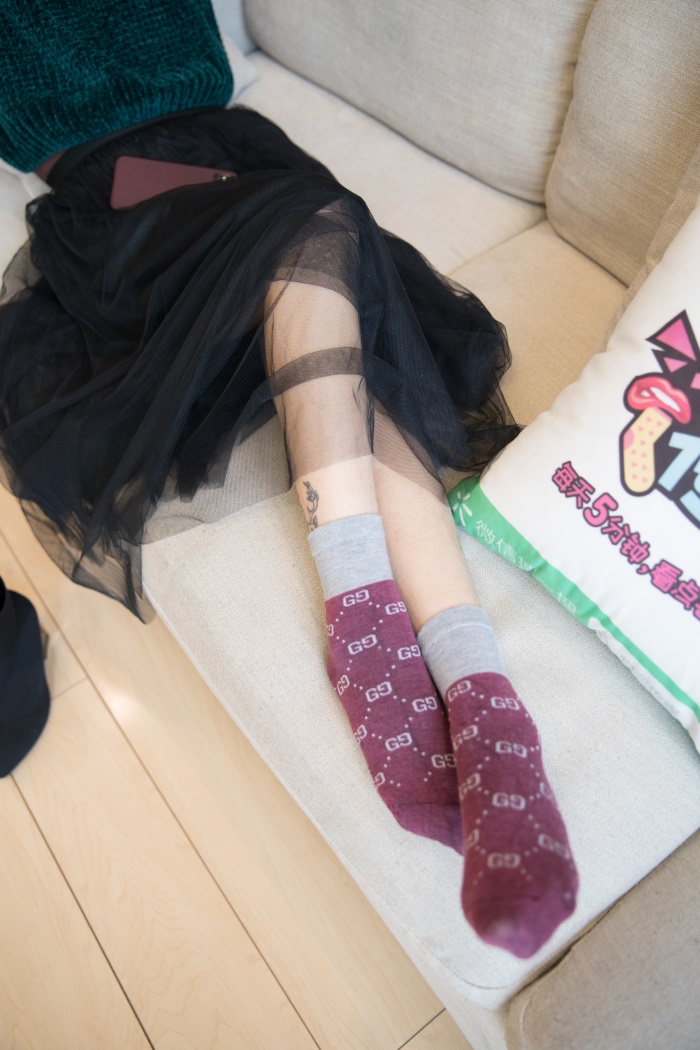 图片[2]-勿恋传媒 No.127 米莱-温暖的，毛衣纱裙袜子靴 [162P/1V/2.97GB]-美图