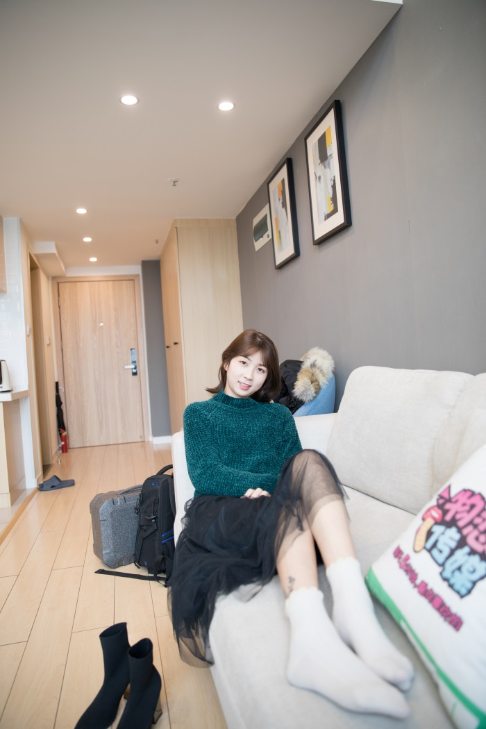 图片[4]-勿恋传媒 No.127 米莱-温暖的，毛衣纱裙袜子靴 [162P/1V/2.97GB]-美图