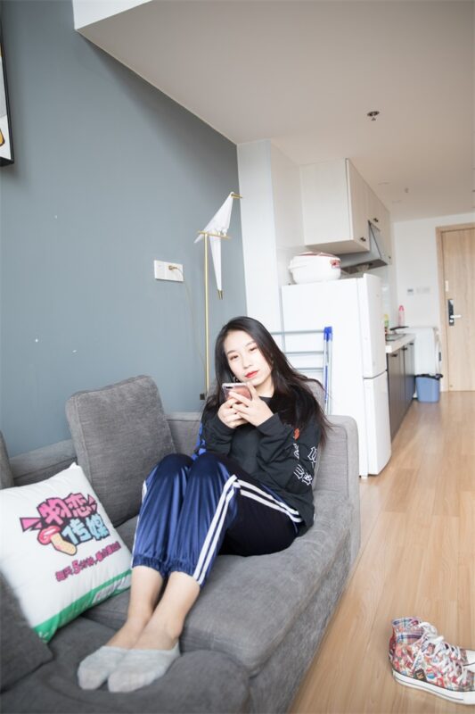 勿恋传媒 No.130 璐璐-花团锦簇帆布鞋之美 [177P/1V/3.29GB]-美图