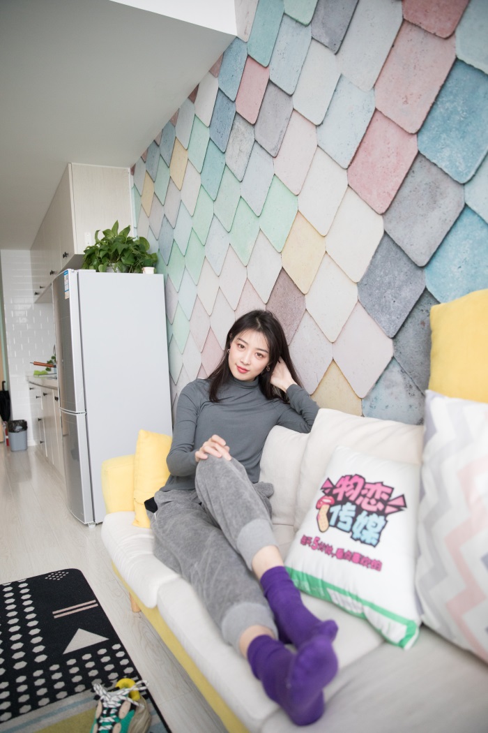 图片[2]-勿恋传媒 No.134 心怡-摩登俏女郎的紫色梦幻 [179P/1V/2.89GB]-美图