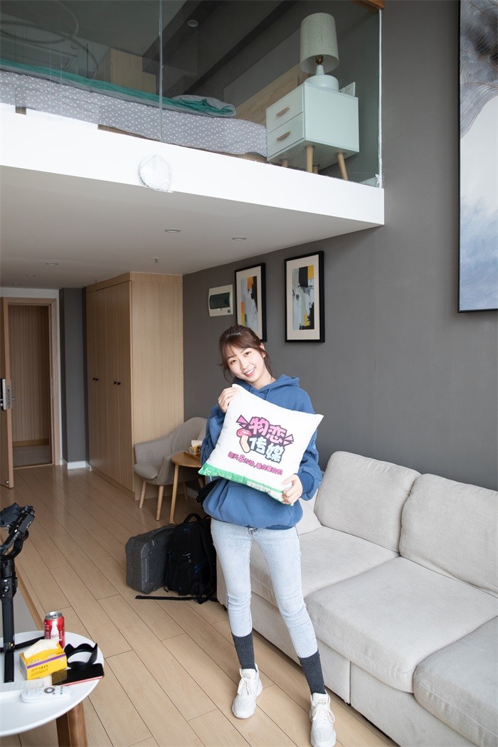 图片[1]-勿恋传媒 No.098 米莱-俏皮可爱长筒袜 [177P/1V/2.34GB]-美图