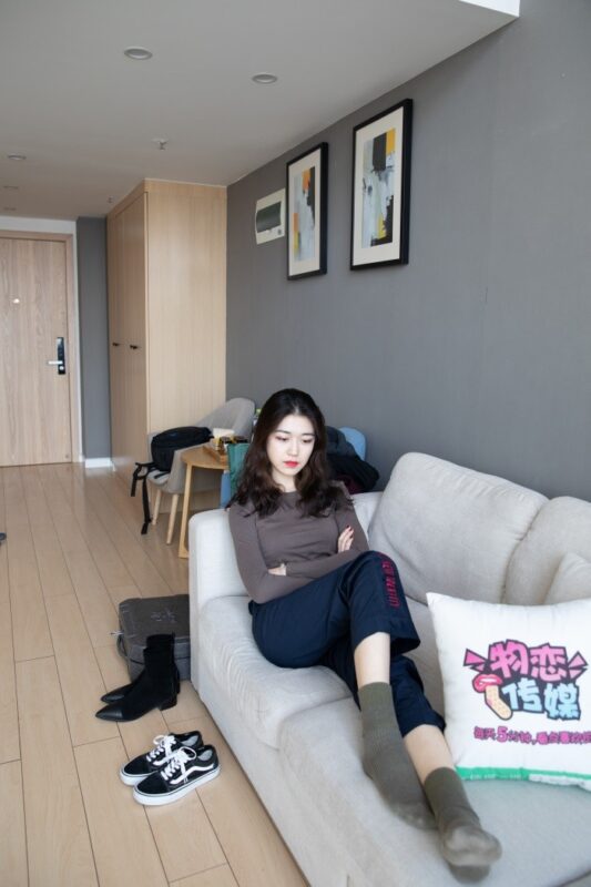 勿恋传媒 No.099 佳琪-可御可萌-浪漫红唇的温柔与美腿 [149P/1V/2.03GB]-美图