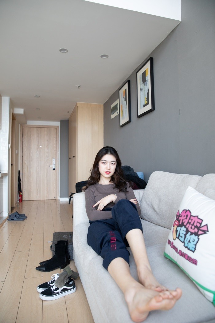 图片[3]-勿恋传媒 No.099 佳琪-可御可萌-浪漫红唇的温柔与美腿 [149P/1V/2.03GB]-美图