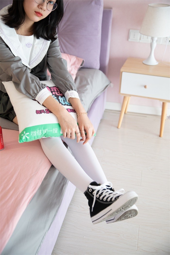 图片[3]-勿恋传媒 No.112 落落-荷叶边加白丝 [116P/1V/1.71GB]-美图