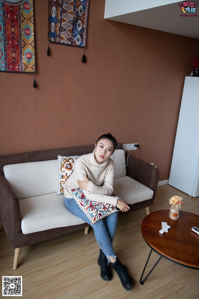 图片[3]-勿恋传媒 No.087 刘心-可爱丸子头，可爱棉袜 [116P/1V/0.99GB]-美图