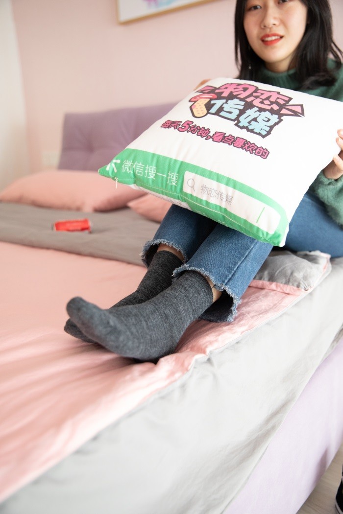 图片[1]-勿恋传媒 No.093 落落-喂，放学以后学校对面奶茶店等你 [180P/1V/2.36GB]-美图