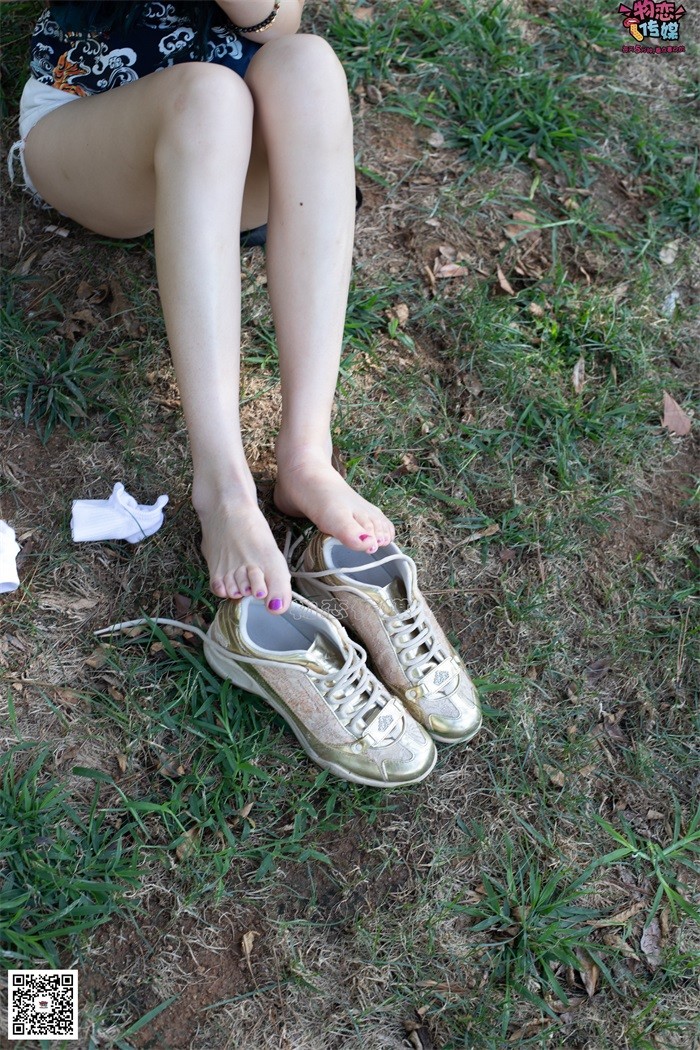 图片[3]-勿恋传媒 No.057 摇滚重金属,狂野的温柔,纯情的安踏白棉袜 [190P/1V/1.42GB]-美图