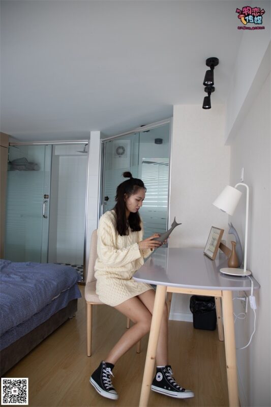 勿恋传媒 No.060 家居日常,配白色棉袜,经典 [119P/1V/1.02GB]-美图