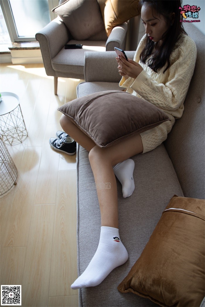 图片[3]-勿恋传媒 No.060 家居日常,配白色棉袜,经典 [119P/1V/1.02GB]-美图