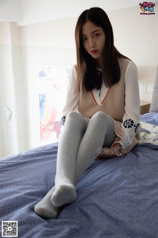 勿恋传媒 No.066 清纯小解解的灰色长筒棉袜 只想这样看着你 [148P/1V/922MB]-美图