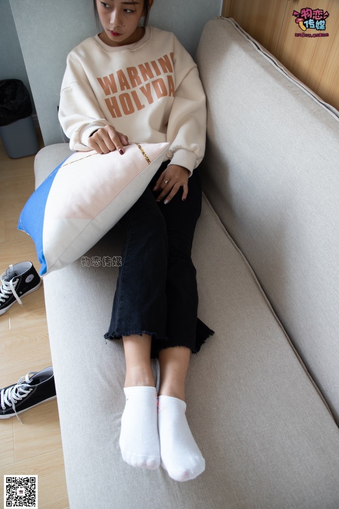 图片[3]-勿恋传媒 No.075 岚岚-语笑嫣然，隔壁班女同学感觉。 [160P/1V/1.03GB]-美图