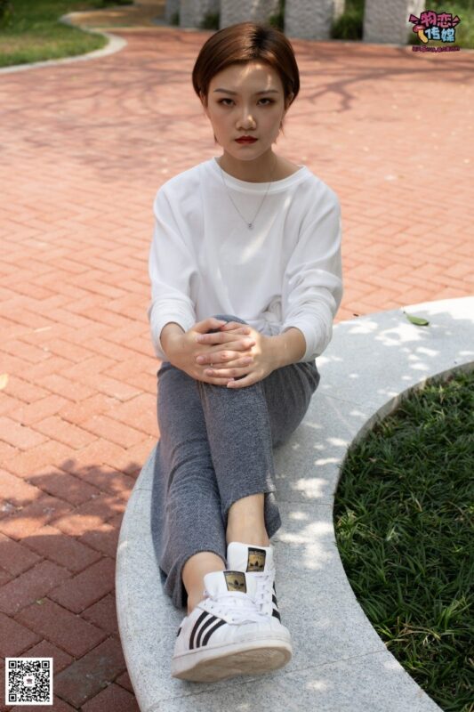 勿恋传媒 No.044 剪掉长发，忘掉烦恼~ [112P/1V/841MB]-美图