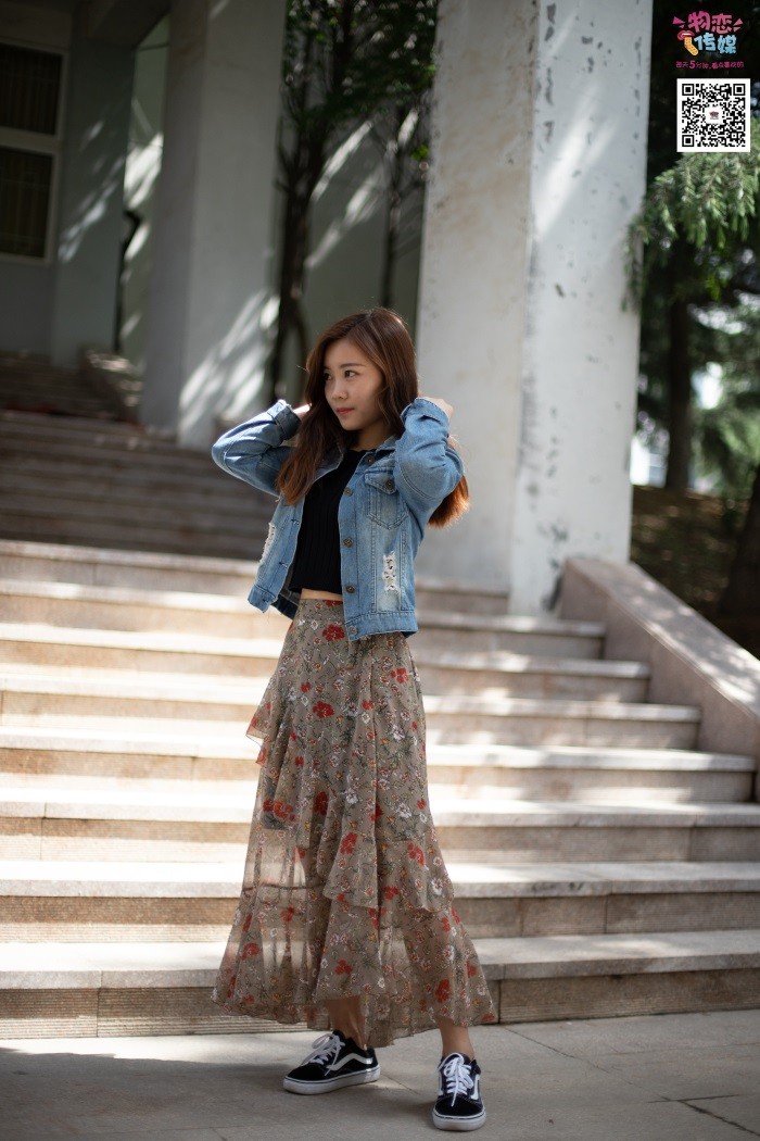 图片[2]-勿恋传媒 No.017 你们喜欢的vans配船袜,街拍风 [229P/1.25GB]-美图