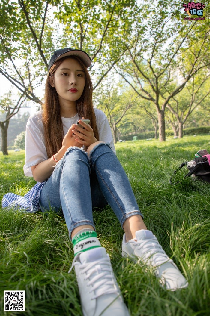 图片[3]-勿恋传媒 No.027 棒球帽白色板鞋藏棉袜,绿荫下清纯运动美少女,今日份的网荭小解解请收下 [192P/1V/2.48GB]-美图