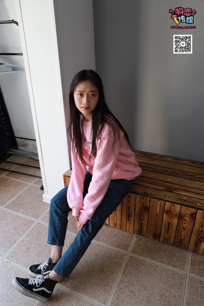 图片[3]-勿恋传媒#No.001 清纯系大一女生的vans与棉袜 [254P/1.10GB]-美图