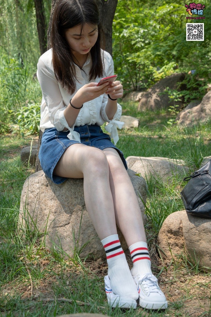 图片[3]-勿恋传媒 No.009 纯纯的邻家小妹哦，小白鞋下藏着什么样的棉袜呢 [187P/1.26GB]-美图