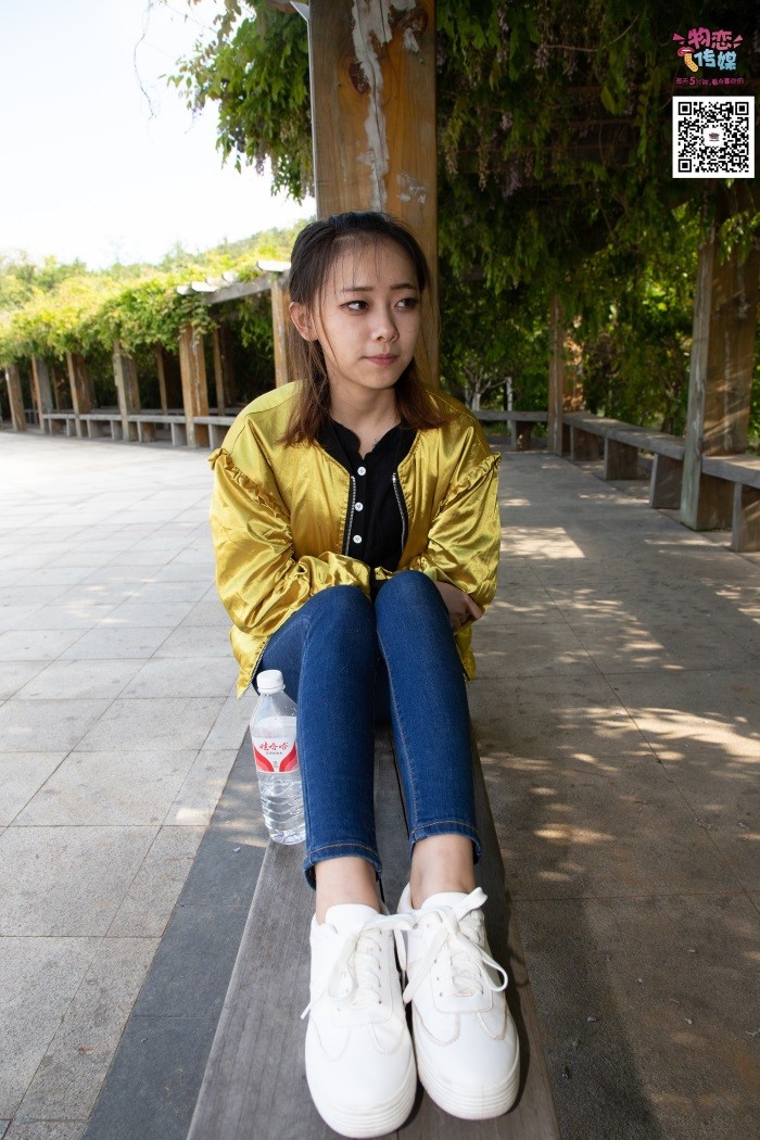 图片[1]-勿恋传媒 No.012 娇小型小罗莉哦,猜猜我多大呢,小白板鞋搭配粉色棉袜 [124P/861MB]-美图