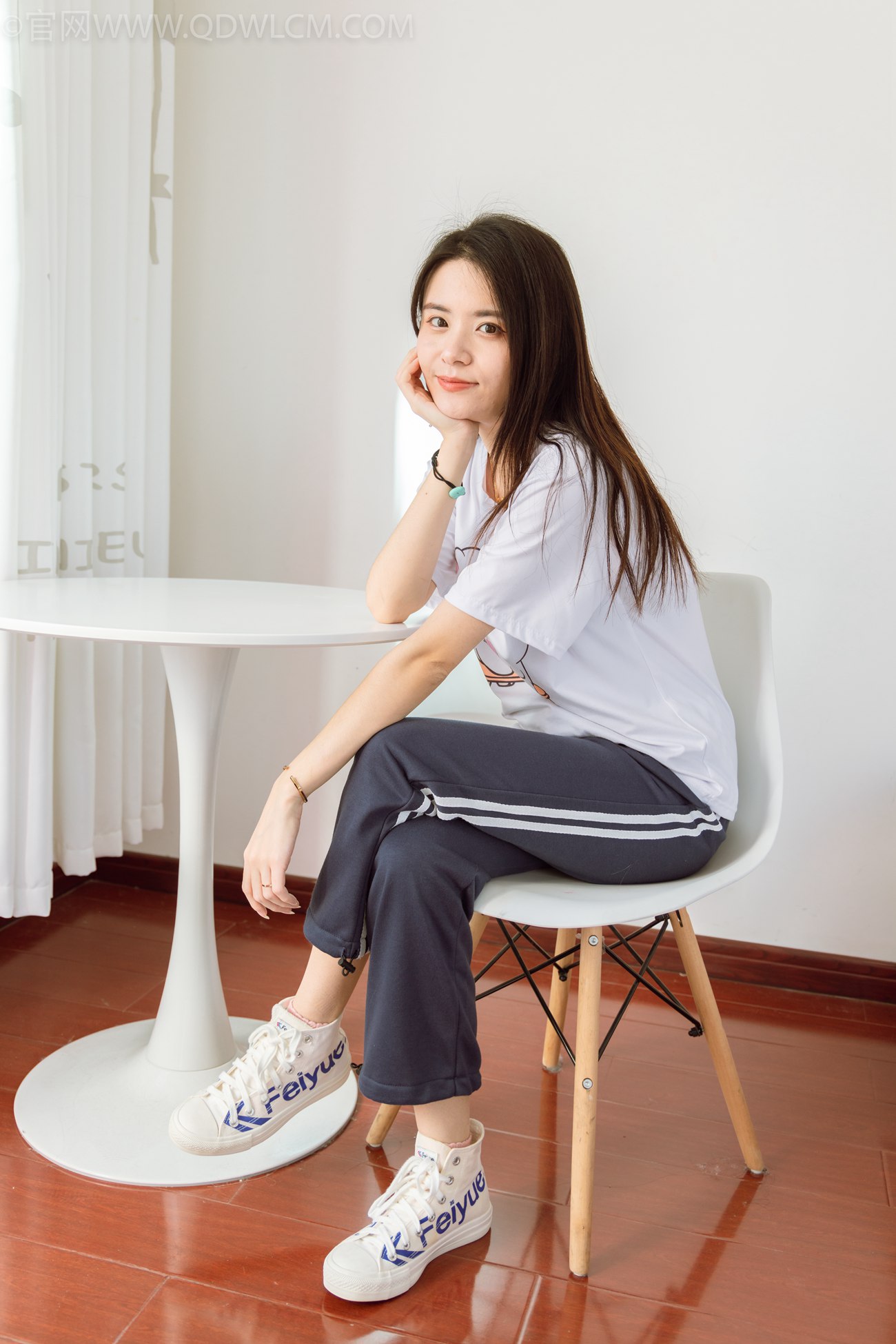 图片[2]-勿恋传媒 NO.1000 然然[140P/1V/4.02GB]-美图