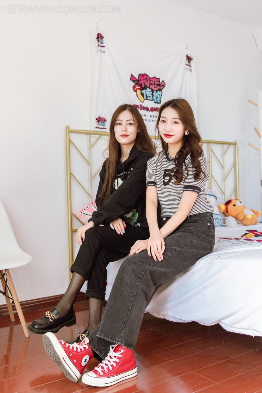 图片[1]-勿恋传媒 NO.1015 闺蜜[139P/1V/4.32GB]-美图