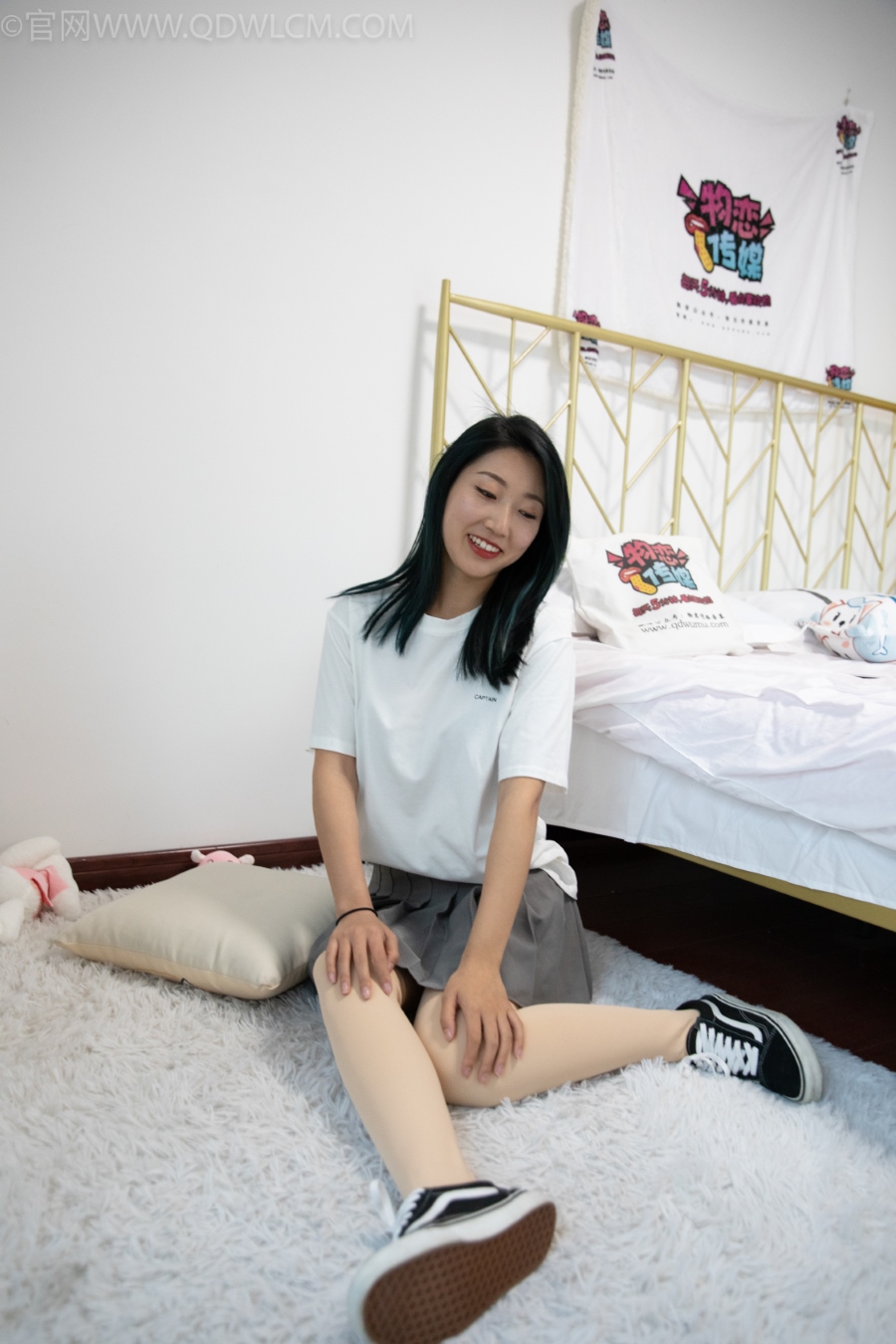 图片[2]-勿恋传媒 NO.1017 雅梦-vans帆布鞋、厚肉丝[118P/1V/3.30GB]-美图