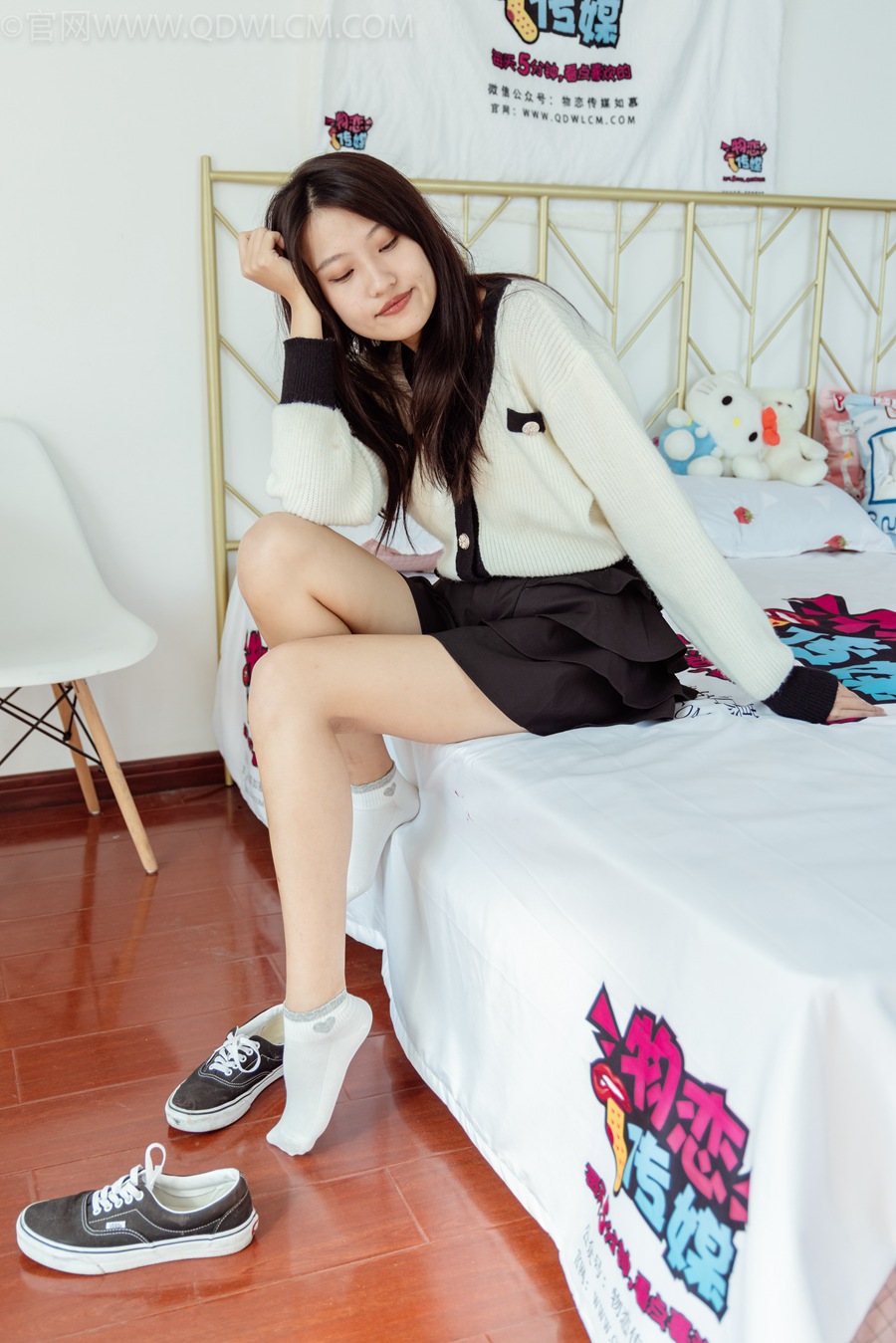 图片[2]-勿恋传媒 NO.988 小桃-夜话远方[141P/1V/3.82GB]-美图