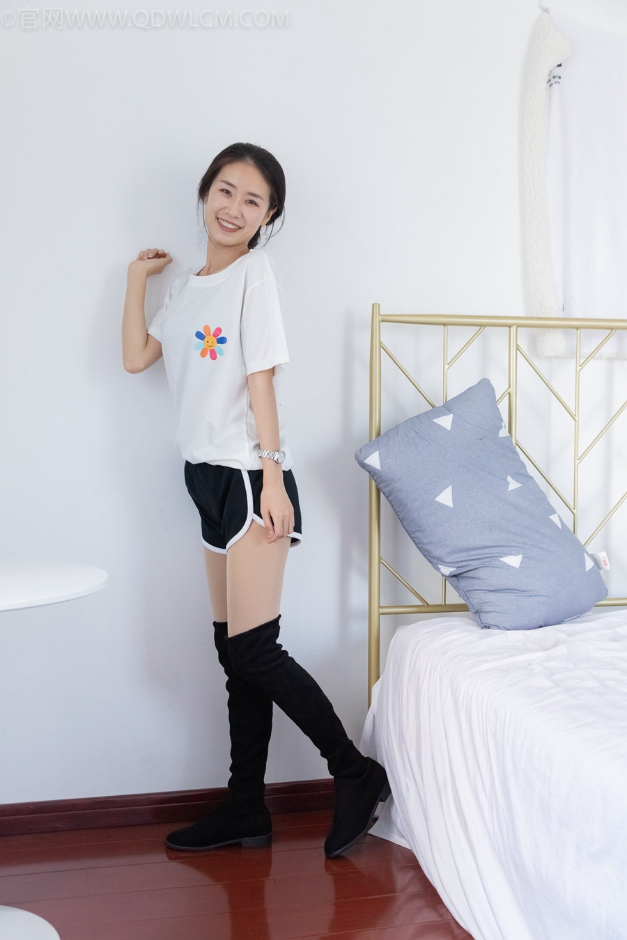 图片[1]-勿恋传媒 NO.971 菜菜-夜雪[119P/1V/3.07GB]-美图